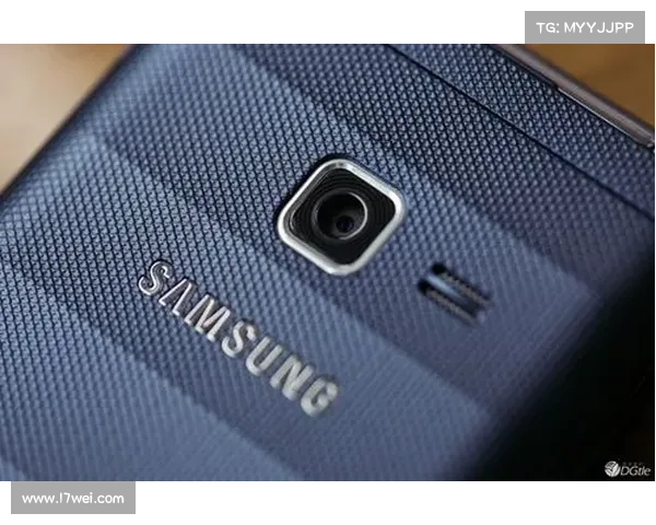 Note 7之后 三星复古新机Folder 2来了:翻盖设计 Note 7之后 三星复古新机Folder 2来了:翻盖设计